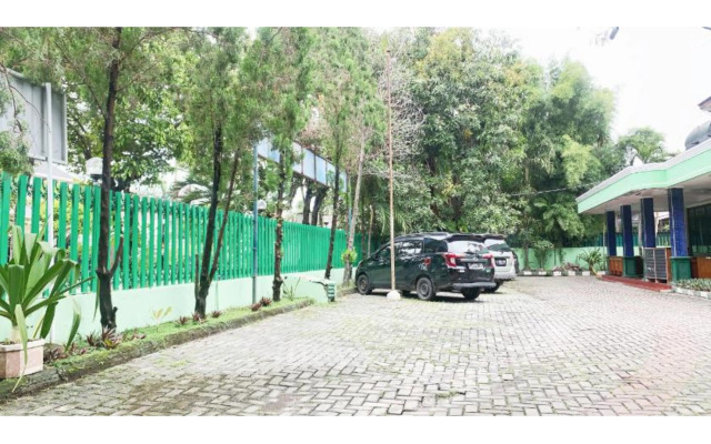 Wisma Tamu Surabaya by ZUZU