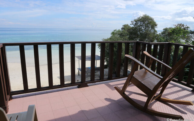 Blue Wave Inn Beach Resort & Restaurant