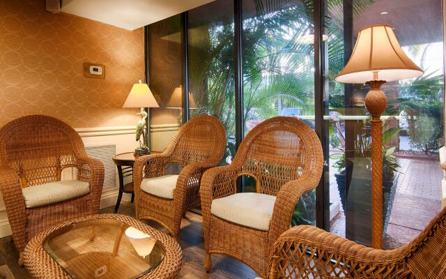 Spark by Hilton Sarasota Siesta Key Gateway