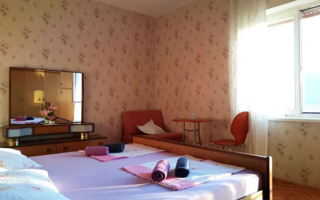 New And Completely Renovated Apartment 5-1