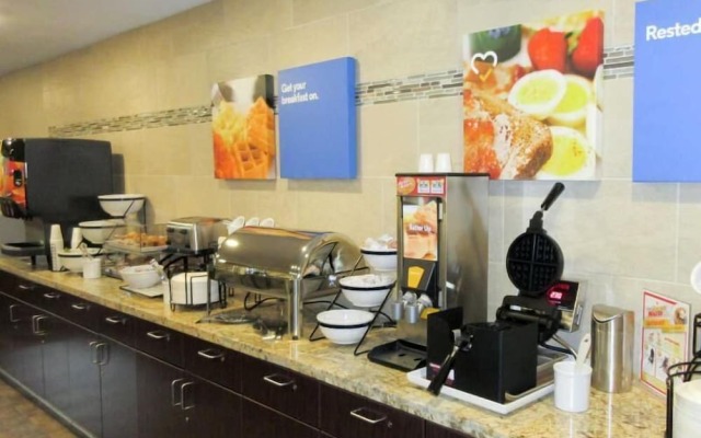 Comfort Inn & Suites