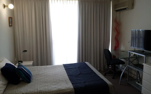 Kirribilli Riverfront Apartments