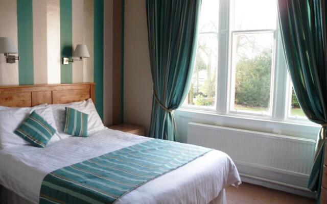 Queens Hotel