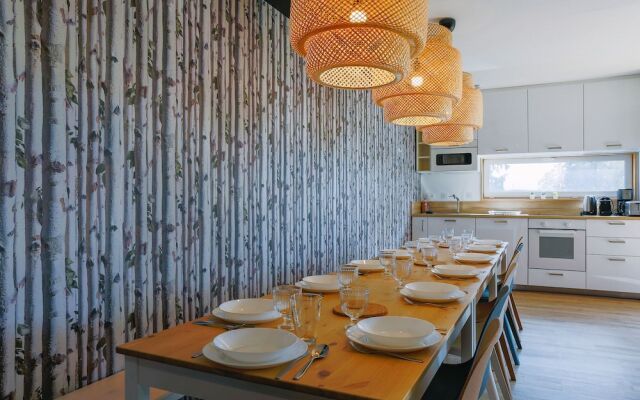 La Maison Devant La Prairie