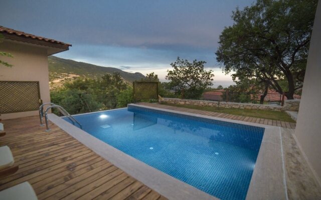 Kleo Cottages