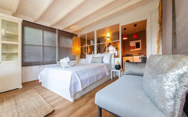 Vacation Flat w Garden Pool in Bodrum Gumusluk