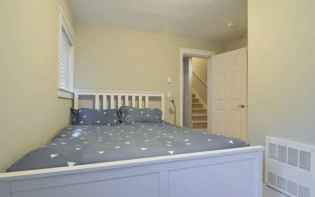 Seattle Vacation Home: Off The Wall