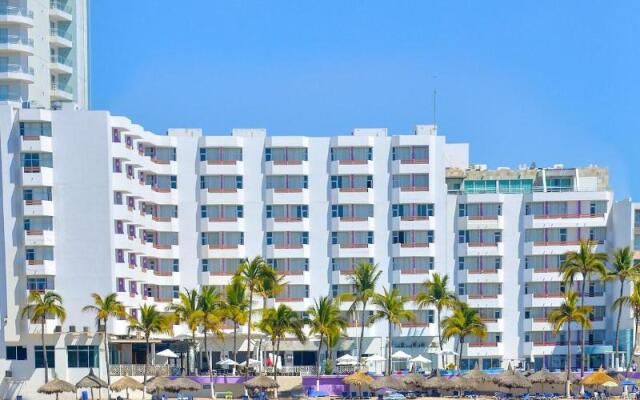 Oceano Palace Beach Resort