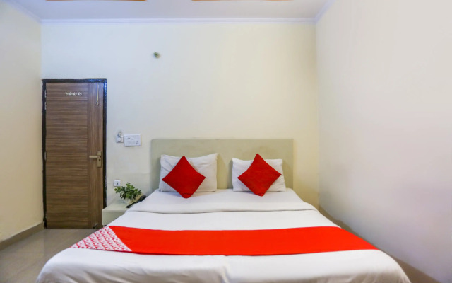 Hotel Mahadev by OYO Rooms
