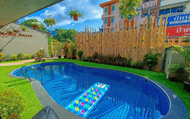 Noble House Patong