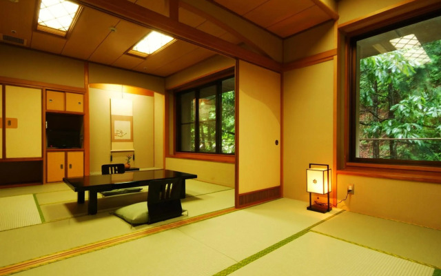 Shoenso Hozukawatei Hotel