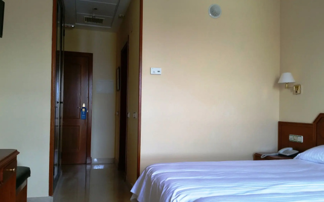 Hotel Humanes