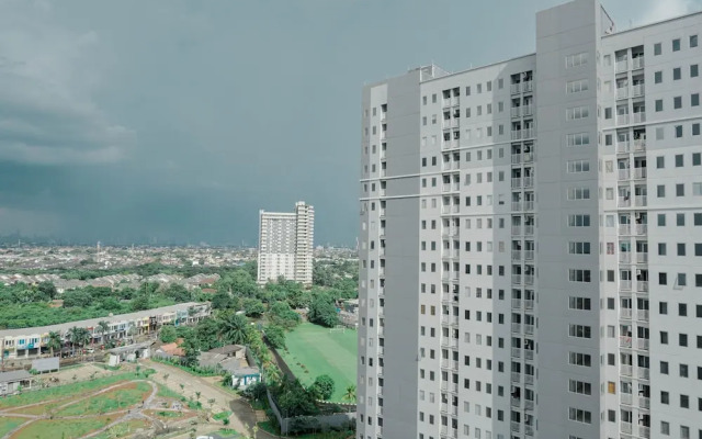 Comfort Studio Emerald Bintaro Apartment near British School
