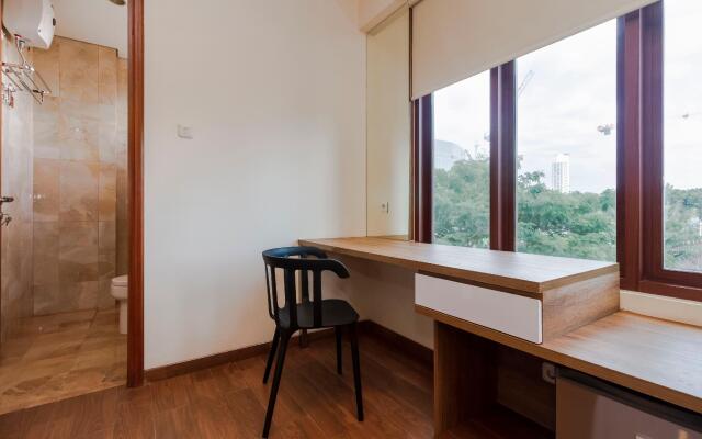 RedDoorz Plus @ CBD Bintaro