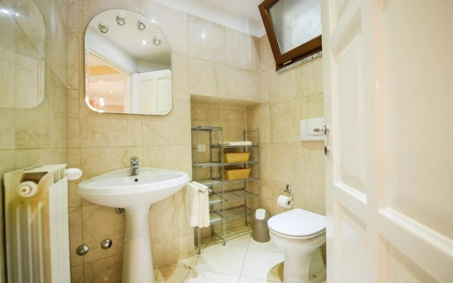 Giulia Apartment With Lake View in Verbania