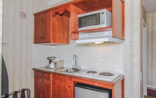 Canadas Best Value Inn Calgary Chinook Station