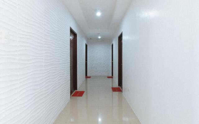 Reddoorz Plus @ D'builders Poblacion - Bgc