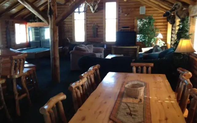 Sportsmans Cabin