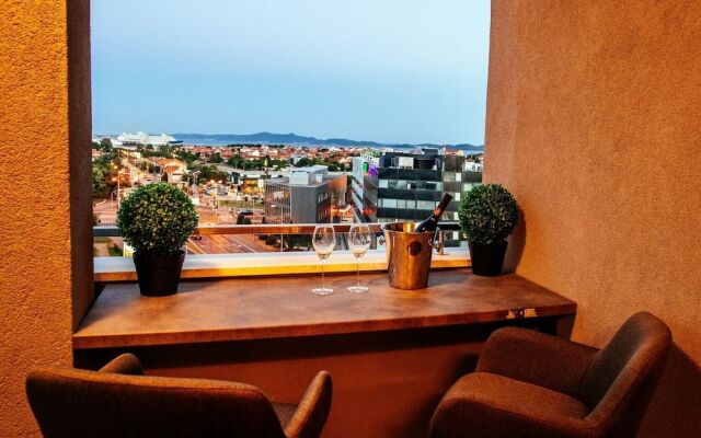 Penthouse Luxury Suite