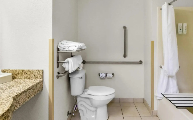 Quality Inn Near Interstate I94