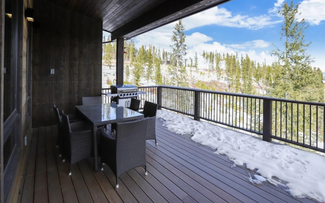 Barton Creek Vista 6 Bedroom Home