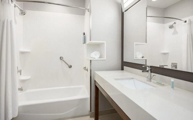 Courtyard by Marriott Auburn