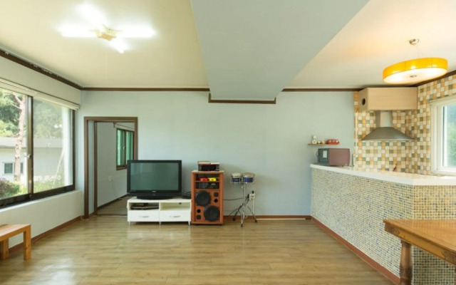 Anseong Songjiwon Pension
