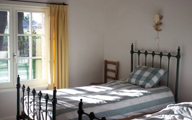 Vintage Mansion in Hoogstraten with Garden