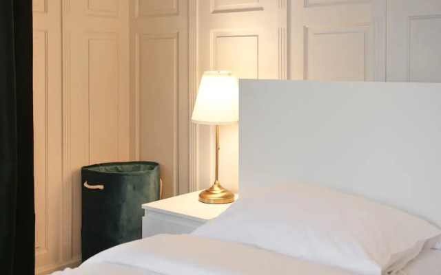 VIP Suite Apartment - 5 min walk center