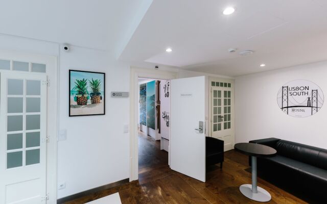 Lisbon South Hostel