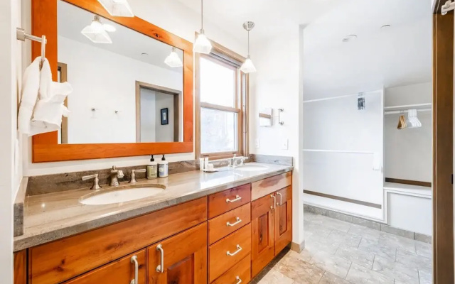 1212 Empire Avenue 4 Bedroom Home