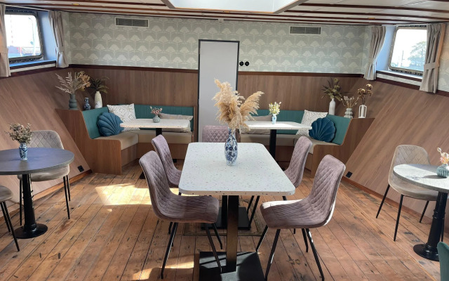 Hotelboot Koningin Emma Kloeg Collection