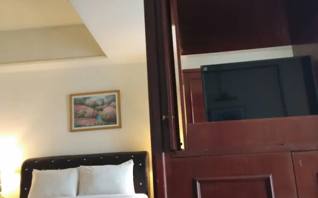 SM service suite Times Square