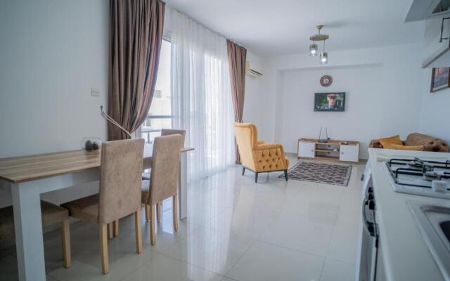 Beautiful Two-bedroom Apartment with Sea and Mountain views Sel 8-5
