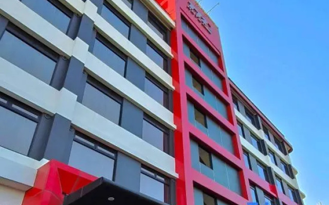T11 T12 Hotel