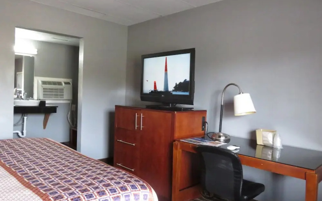 Travelodge by Wyndham Walterboro