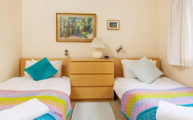 Edinburgh Art Apartments