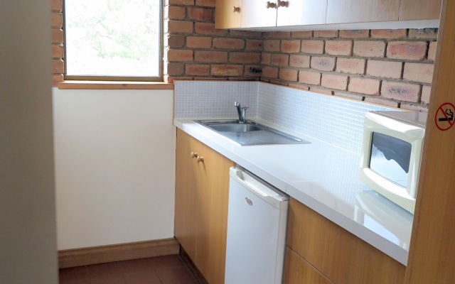 Summerhill Motor Inn