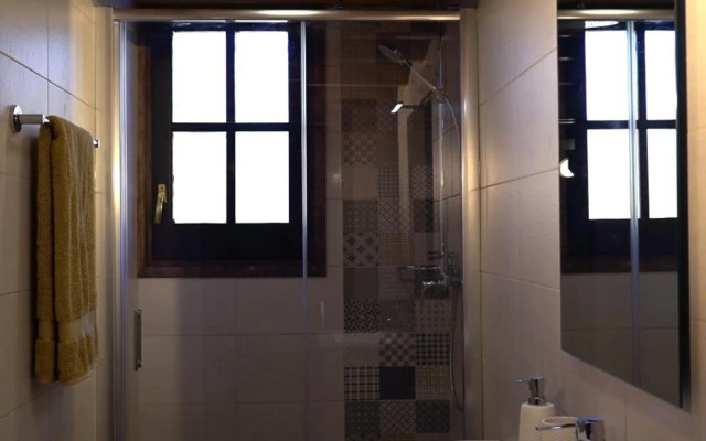 Luminoso ático en Llívia con vistas únicas y jardín