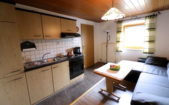 Cozy Apartment with Roof Terrace