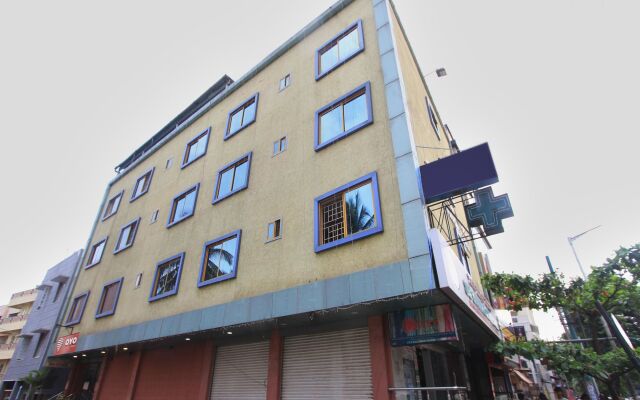 OYO 9633 Hotel Srinidhi Residency