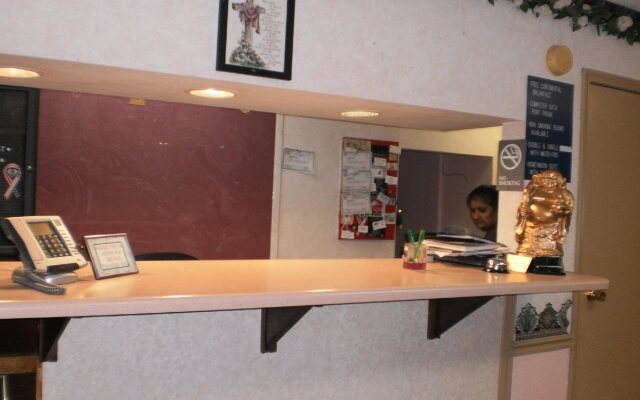 Executive Inn & Suites - Covington