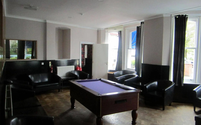 Lynden Court Hotel