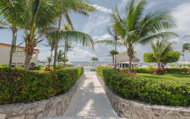 Xaman Ha Condominium by ChezPlaya