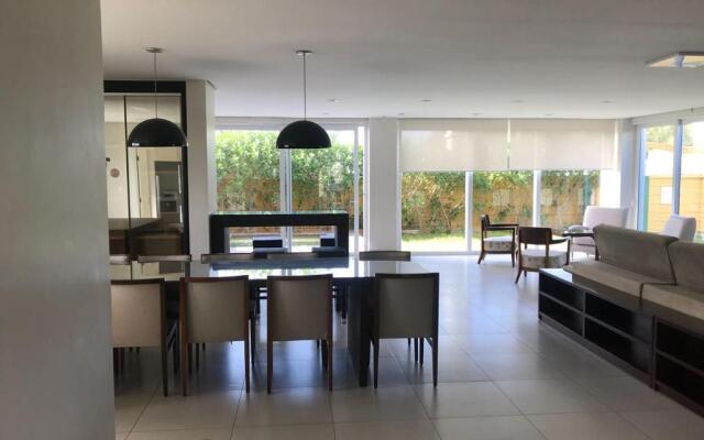 Casa 450m2 Laguna Internacional