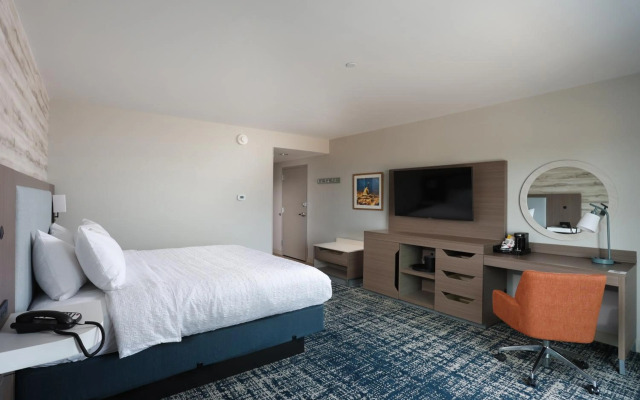 Hampton Inn & Suites Manistee Waterfront