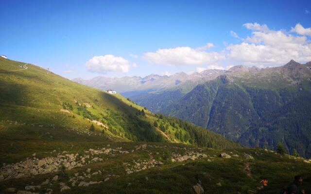 Apart la Montagnia