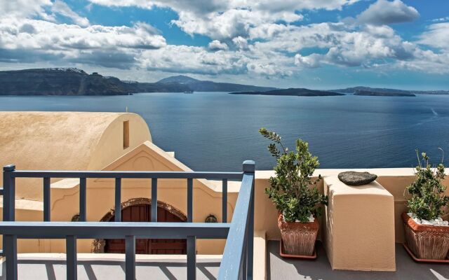 Lucky Homes - Oia