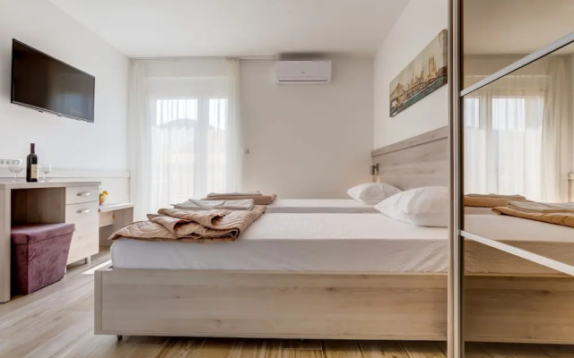 Almare apartments  Budva