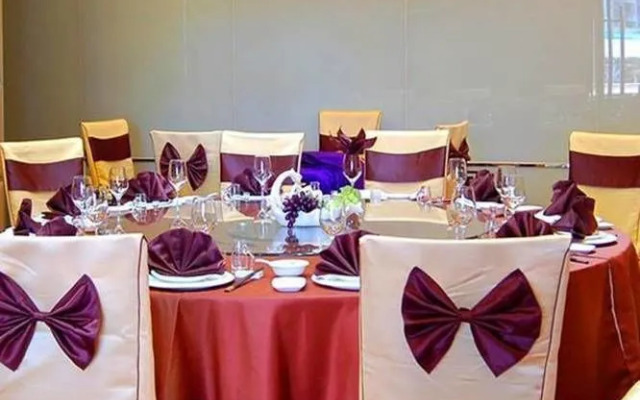 Peninsula Hotel Yichang